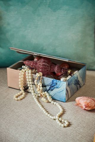 jewelry box with pearls