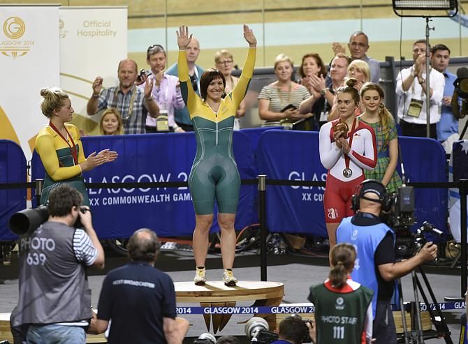 Women's 500m TT medal ceremony
