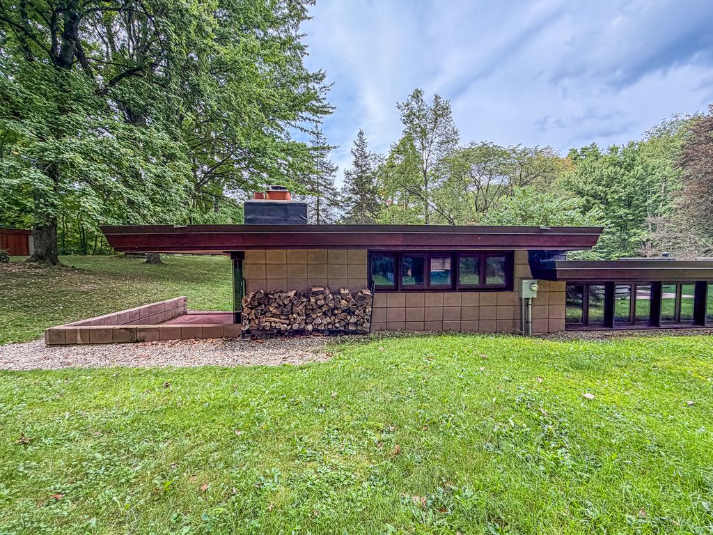 External views of the Samuel Eppstein residence