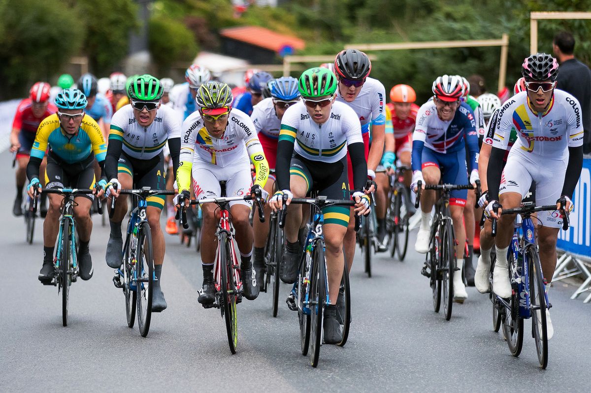Michael Storer (Australia) leading the group at Worlds