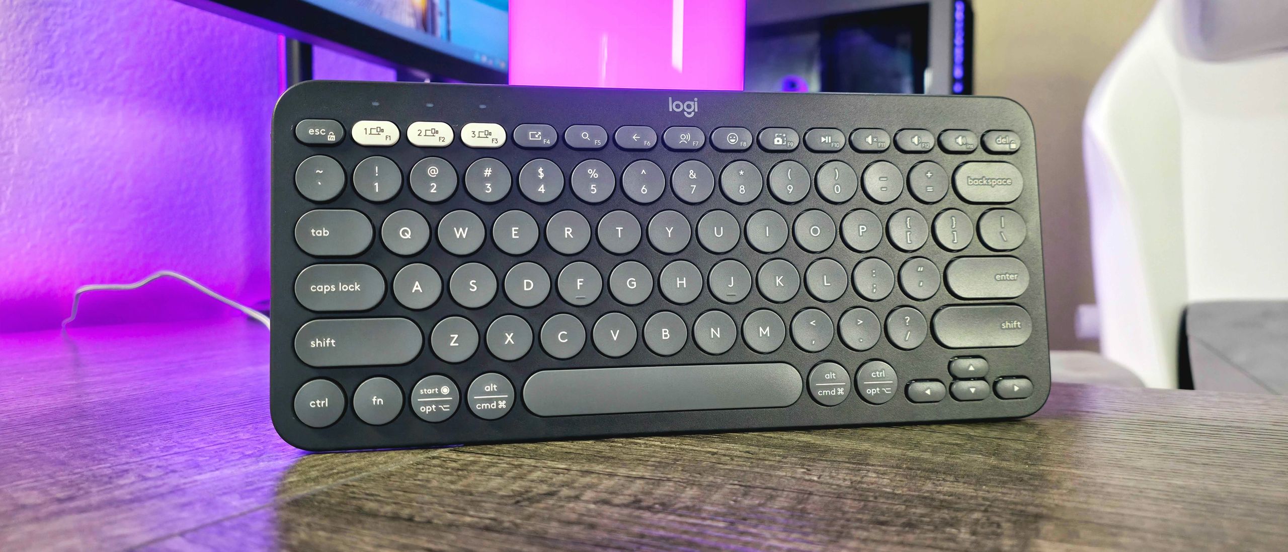windowscentral.com - Zachary Boddy - Keys like pebbles and an ultra-low price - what more could I want from my jack-of-all-trades wireless keyboard?