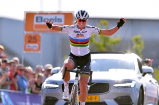Chantal Blaak celebrates her win