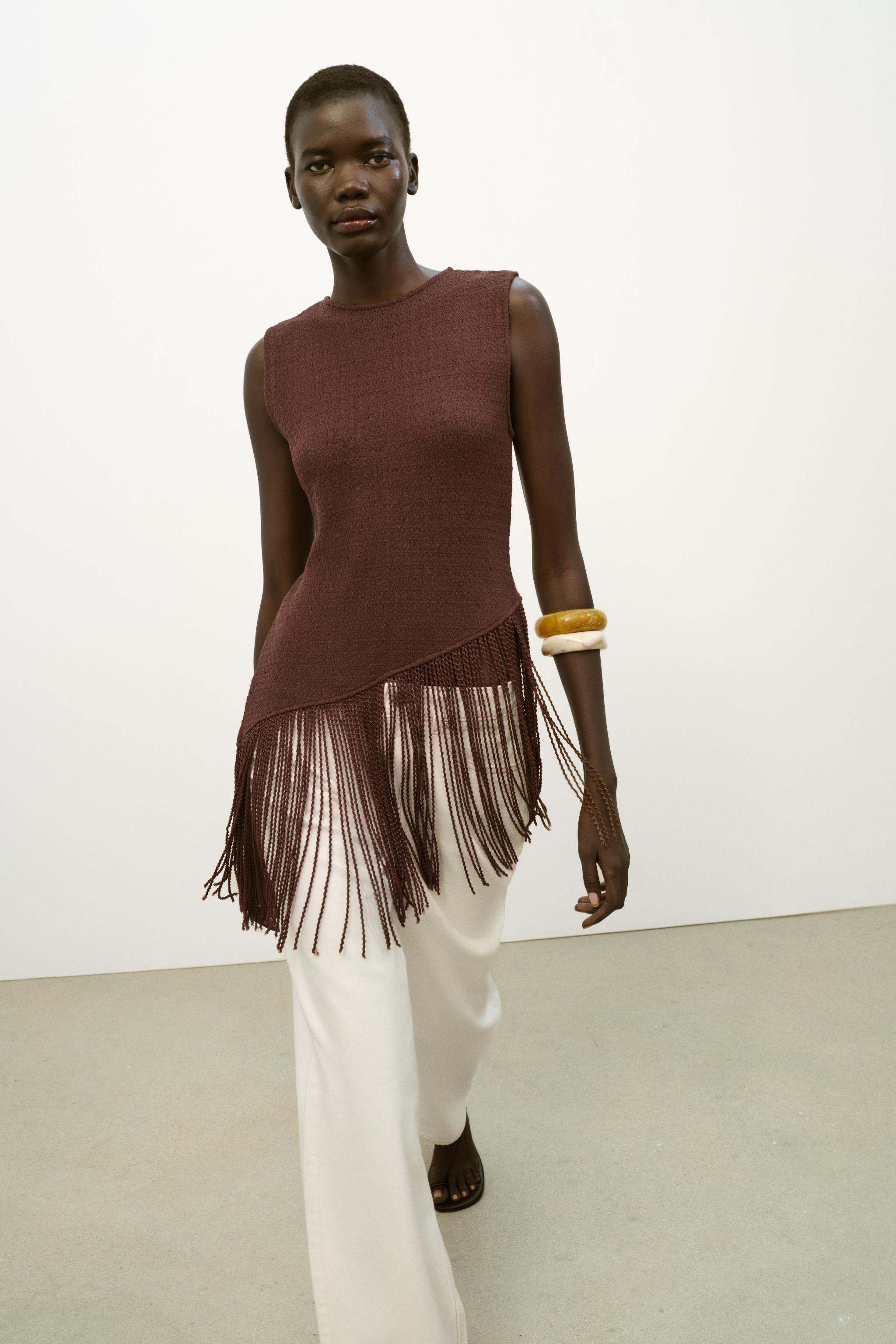 Asymmetric Structure Top