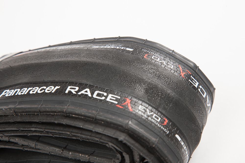 Panaracer RACE A EVO+ 700x25C タイヤ Amazon.co.jp: Panaracer Clincher Tire [700 x 25C] Race A Evo