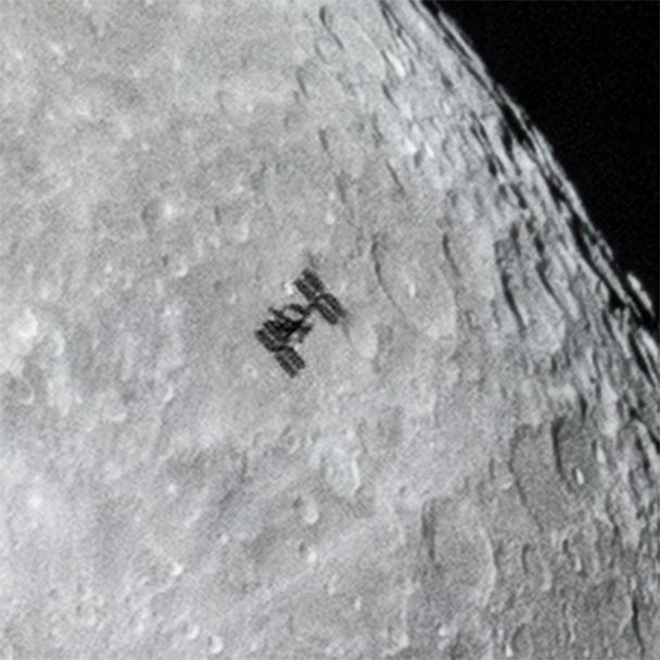 Space Station Crosses Moons Face In Stunning New Photo Space 