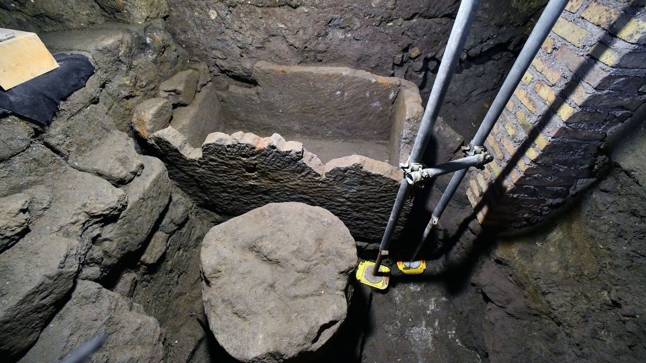 The underground temple contained a circular votive altar to the legendary founder of the city, Romulus, and a stone sarcophagus that was found empty by modern archaeologists.