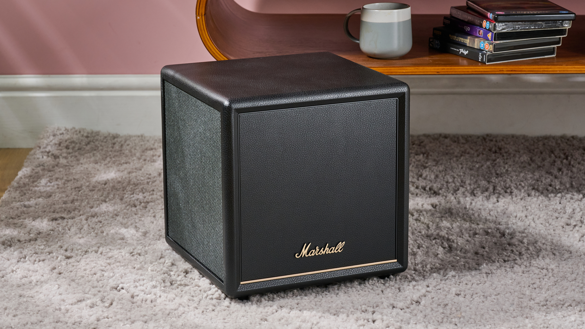 Marshall Heston Sub 200 on carpet