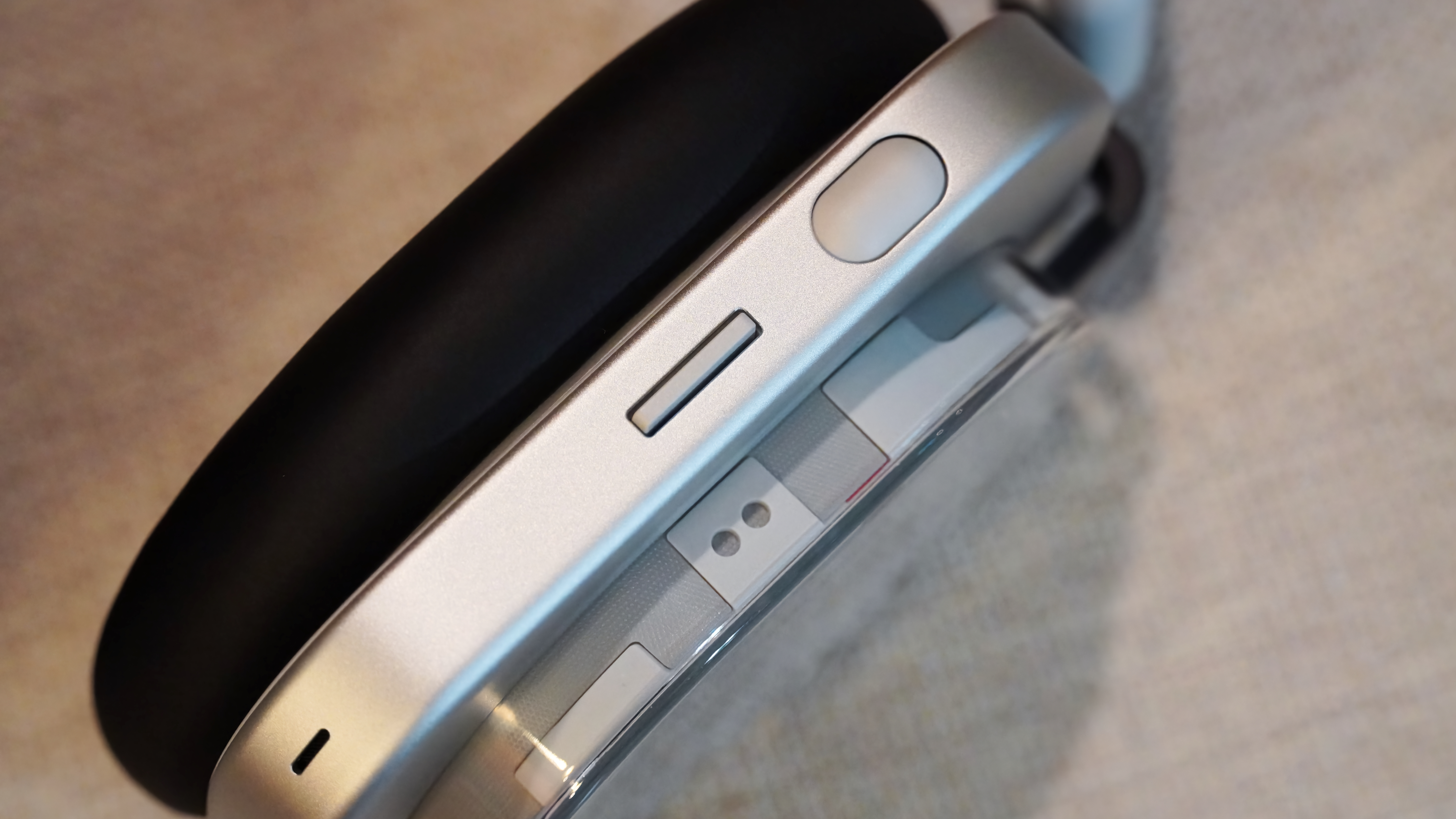 The roller and paddle on the Nothing Headphone 1.