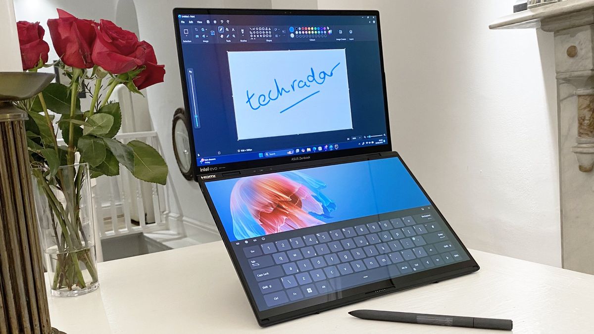 I used the dual-screen Asus Zenbook Duo (2025) as my everyday laptop for a week, here's my verdict