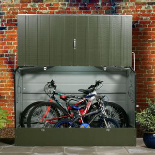 Secure outdoor bike clearance storage