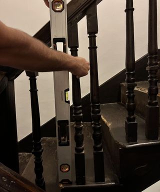 Measuring spindle on staircase