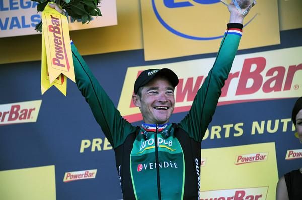 Thomas Voeckler (Europcar) soaks up the applause on the podium for his victory in stage 10.
