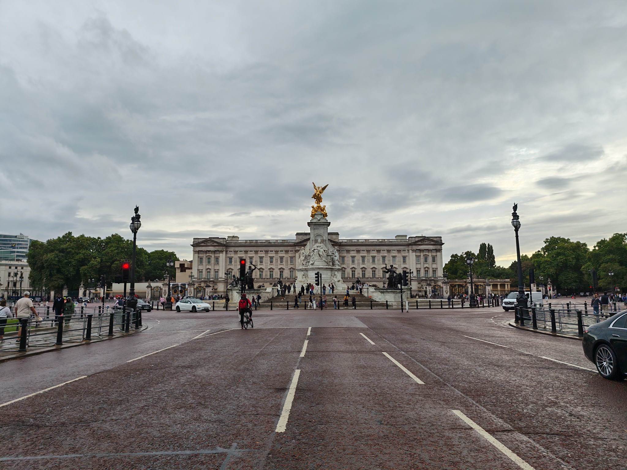 Honor Magic V5 review photos in London