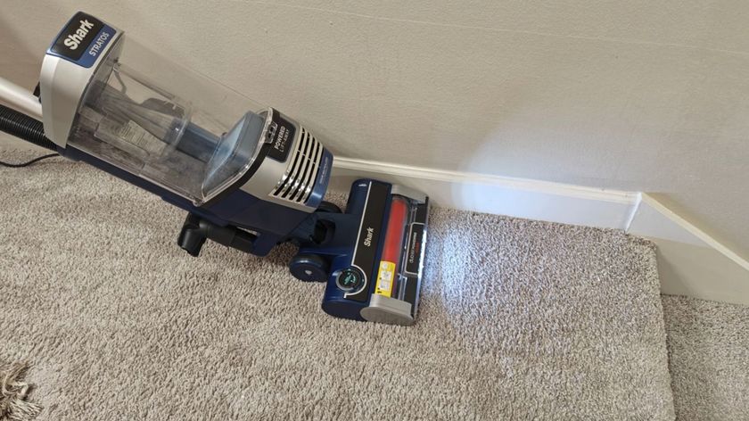 Shark Stratos Upright vacuum