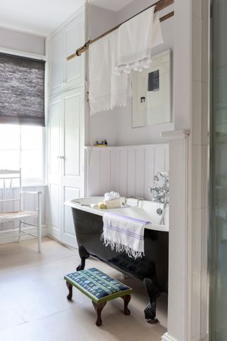 bathroom in a Regency townhouse