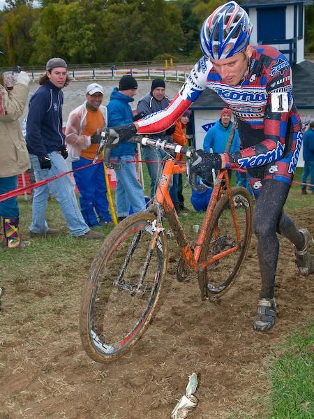 Ryan Trebon (Kona) doesn&rsquo;t have any time to pause and collect the money placed on the course by the spectators.