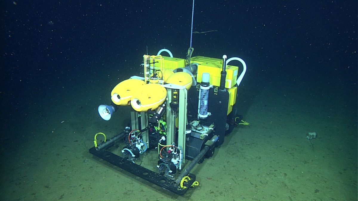 mbari-seafloor-rover-record