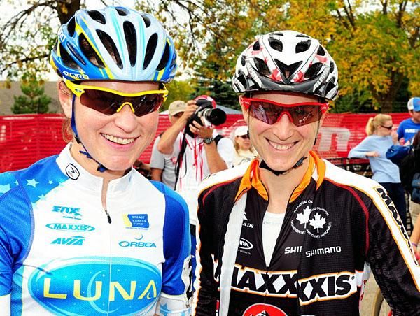 Long-time rivals Alison Dunlap (Luna) and Alison Sydor (Maxxis-Rocky Mountain).