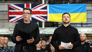 British Prime Minister Andy Burnham held his first meeting with Ukrainian President Volodymyr Zelensky at a British naval base
