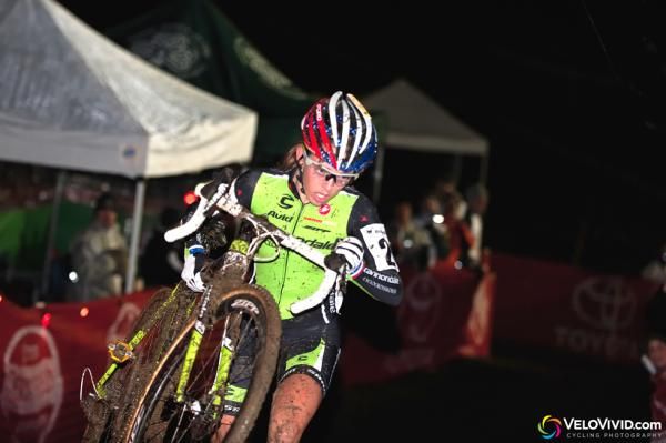 Kaitlin Antonneau (Cannondale p/b Cyclocrossworld) en route to a third place finish.