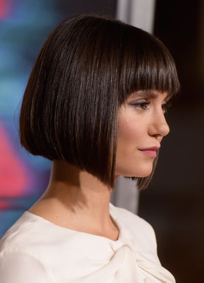 Hair, Hairstyle, Bob cut, Face, Chin, Beauty, Bangs, Hair coloring, Shoulder, Layered hair,