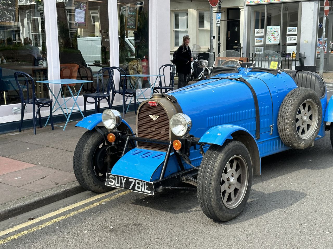 iPhone 14 Pro Max camera sample Bugatti 3x zoom