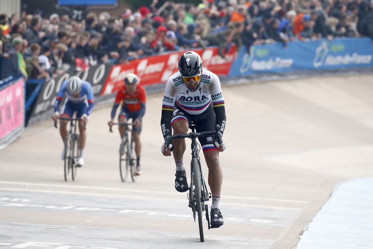 Sagan rolls home in fifth place