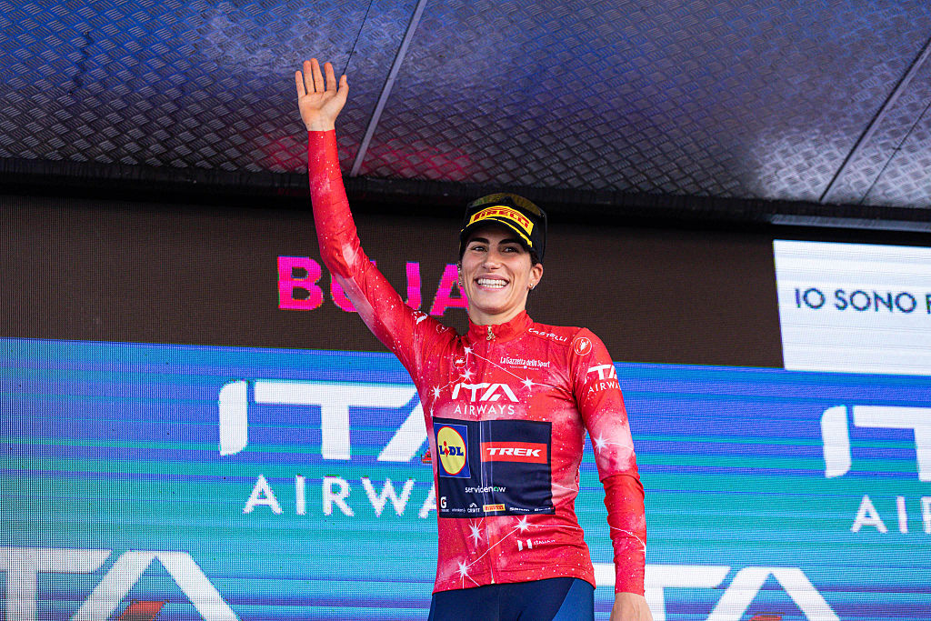 Balsamo waves on the Giro d'Italia podium in the red jersey
