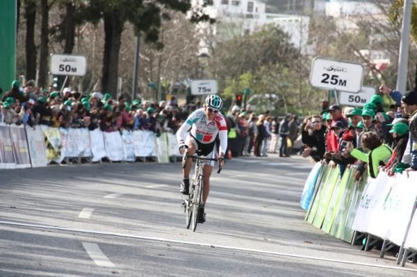 Gilbert puts everything into the closing metres.