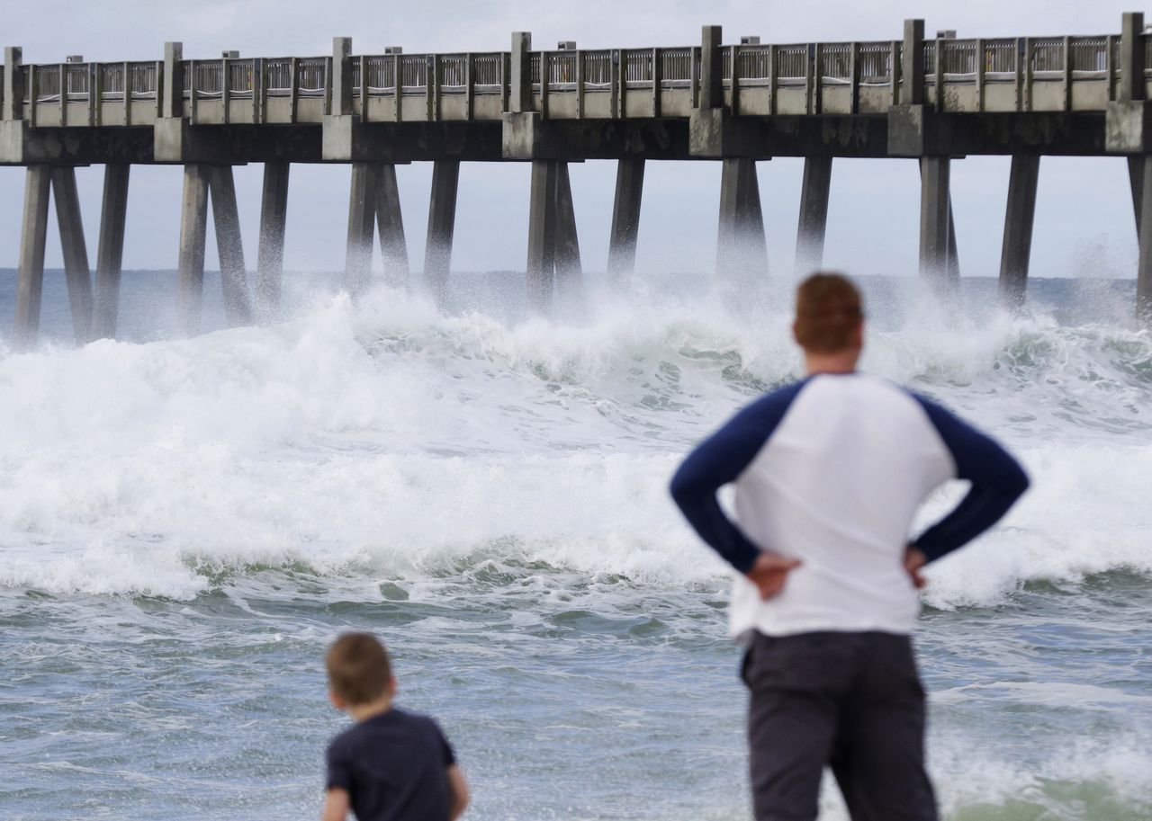 Waves from Subtropical Storm Alberto.