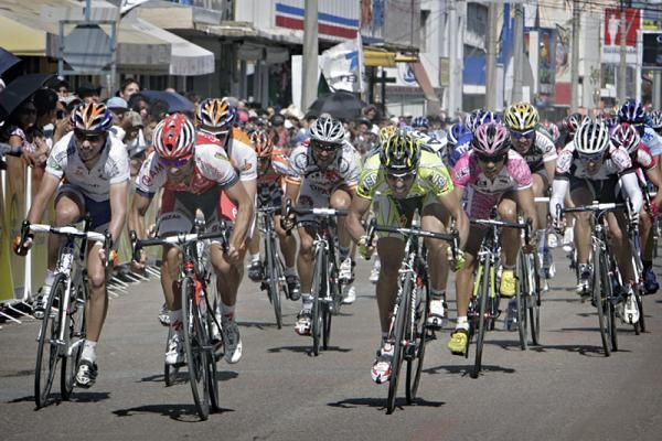 Javier Benitez (Contentpolis-Ampo) powers to the finish line ahead of Cristian Benenati (ISD) and Michael Kreder (Rabobank Continental).