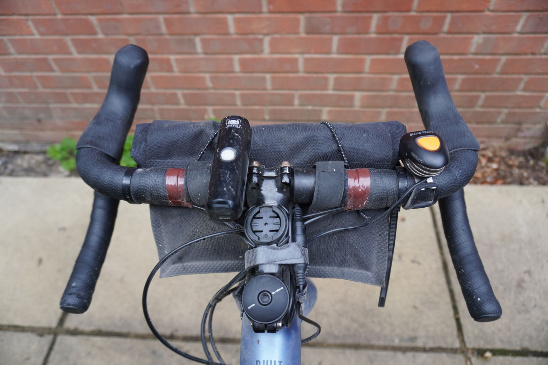 After a bit of trial and error, I elected upon the Salsa Cowbell in 38cm as the best gravel handlebar for cycling the South Downs Way double