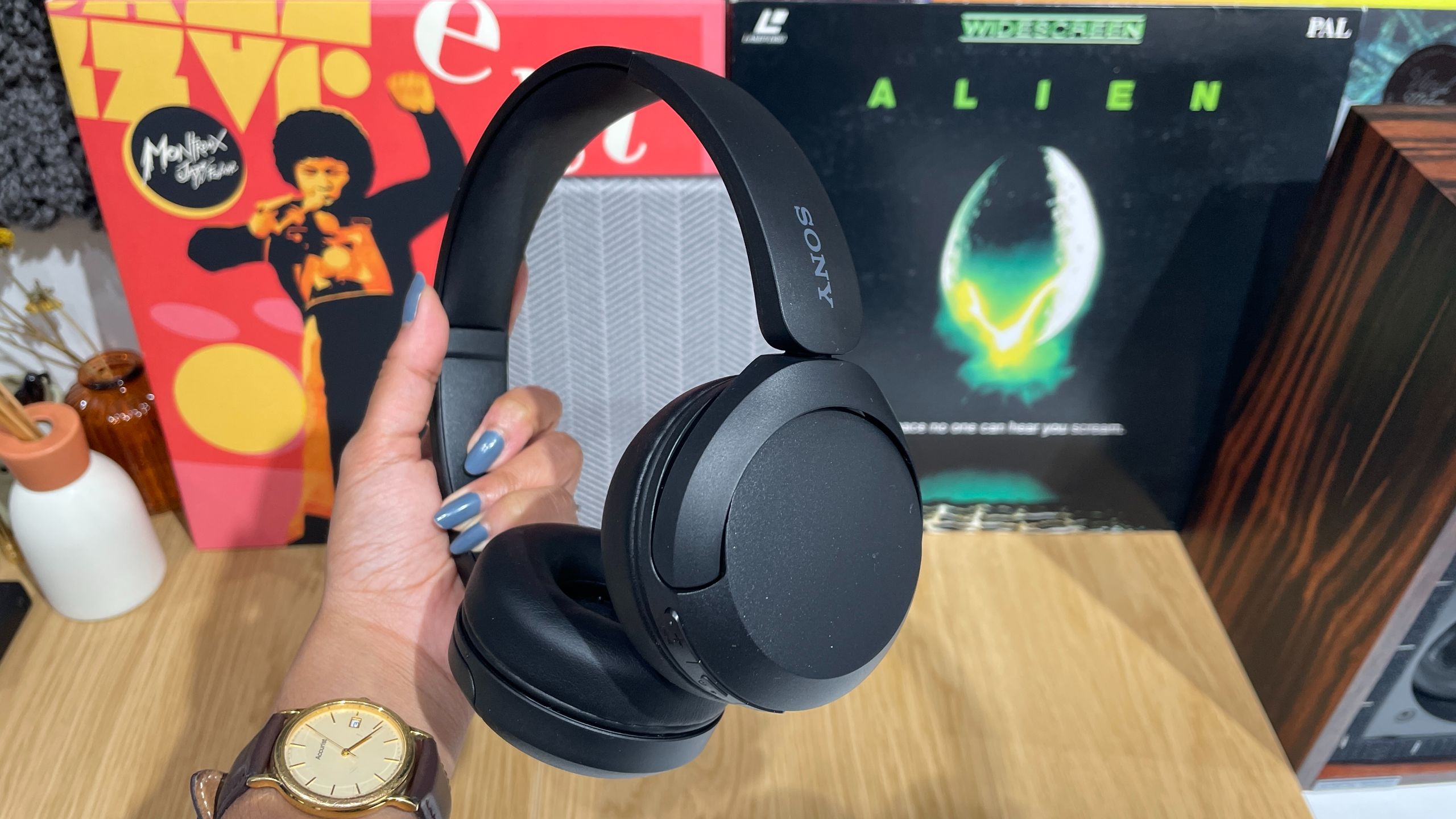 Hurry! These five-star Sony wireless headphones have dropped to an unbelievable price