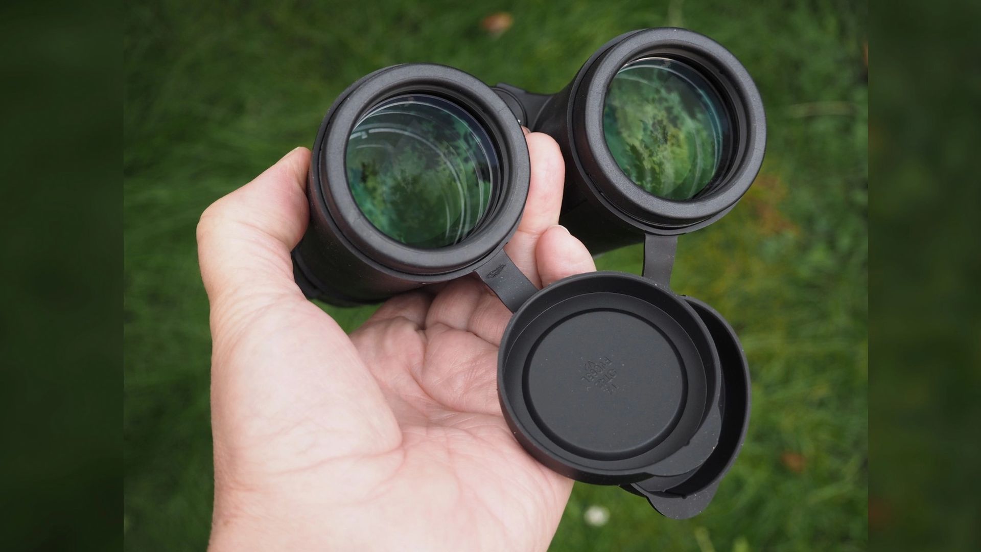 Olympus 4x2 Pro binoculars in the hand