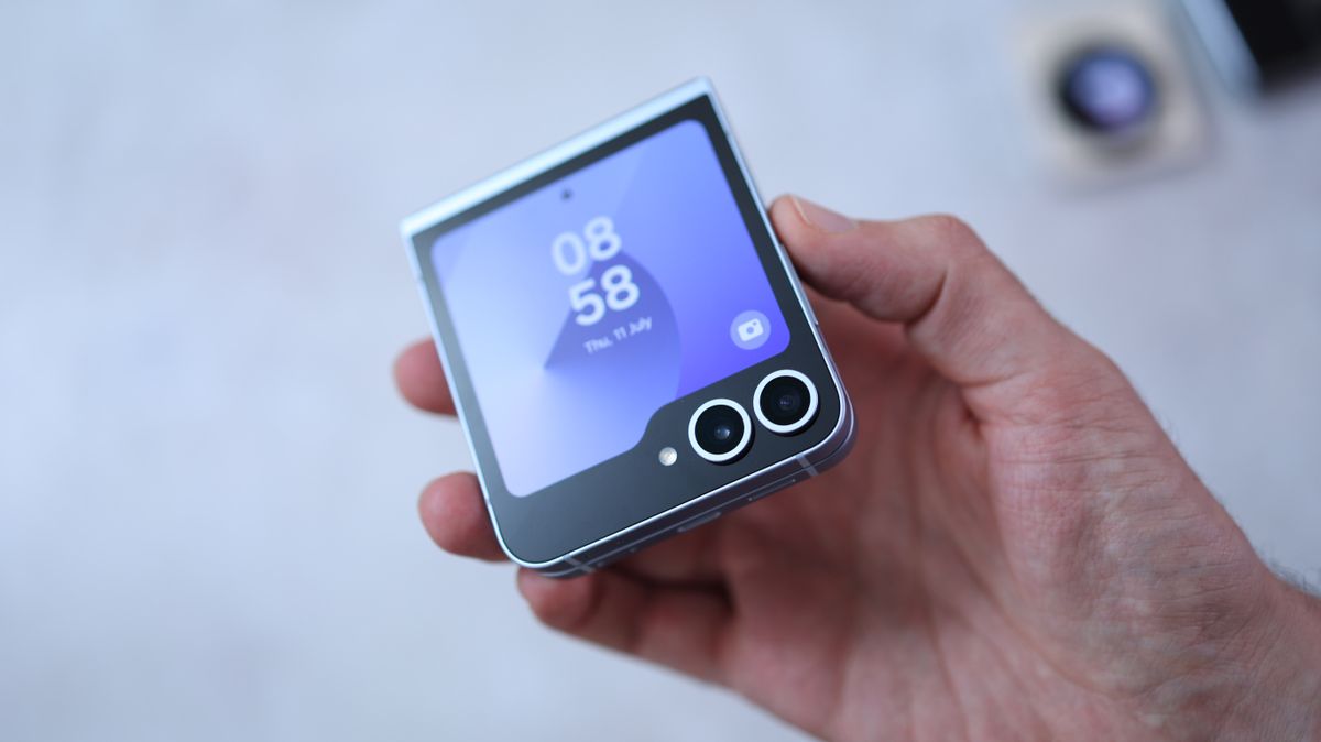 A photo of the Samsung Galaxy Z Flip 6