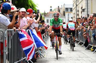 Alberto Bitiol se prepara para assinar a nona etapa do Tour de France 2024