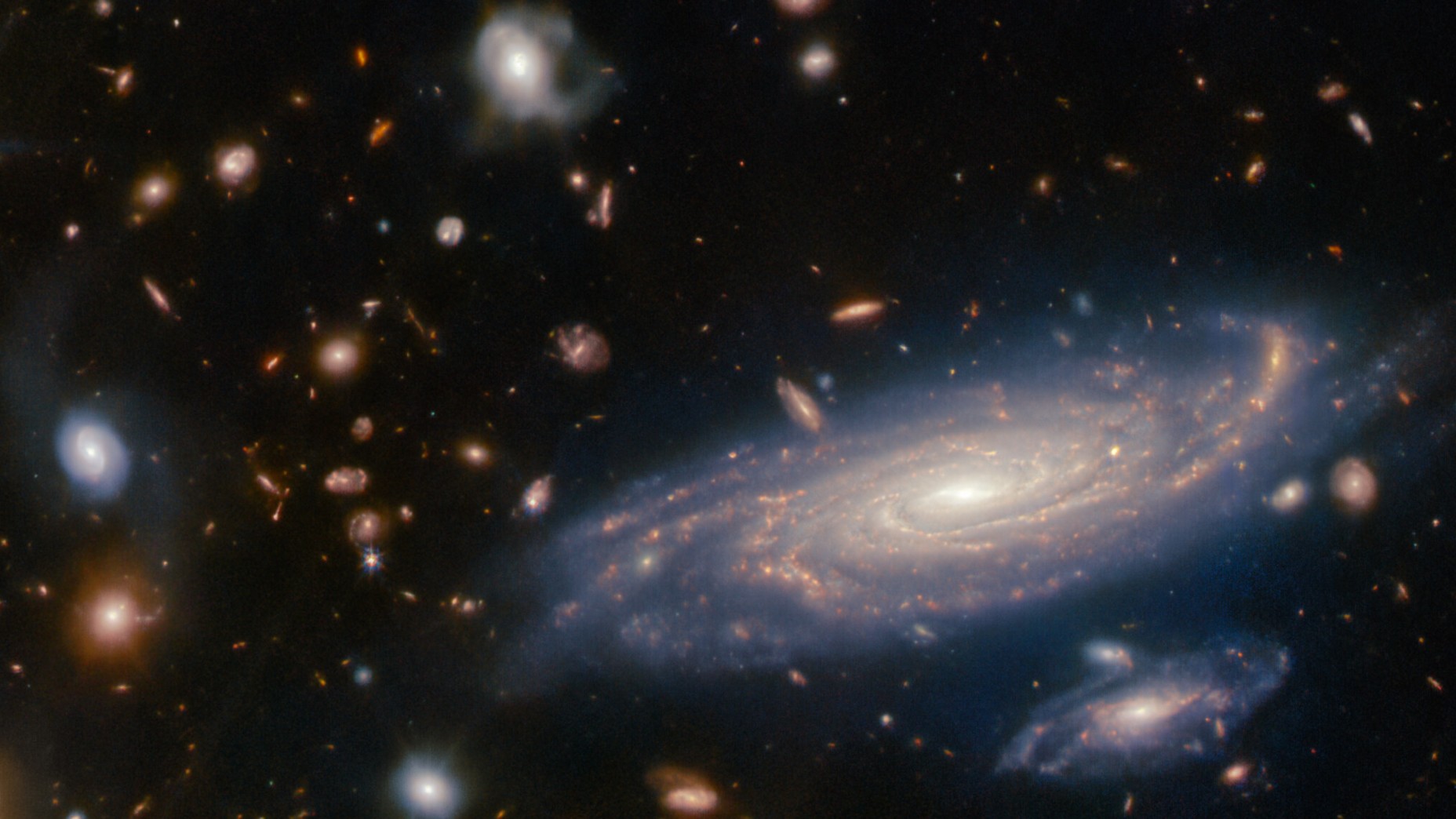 hubble telescope discovers galaxies