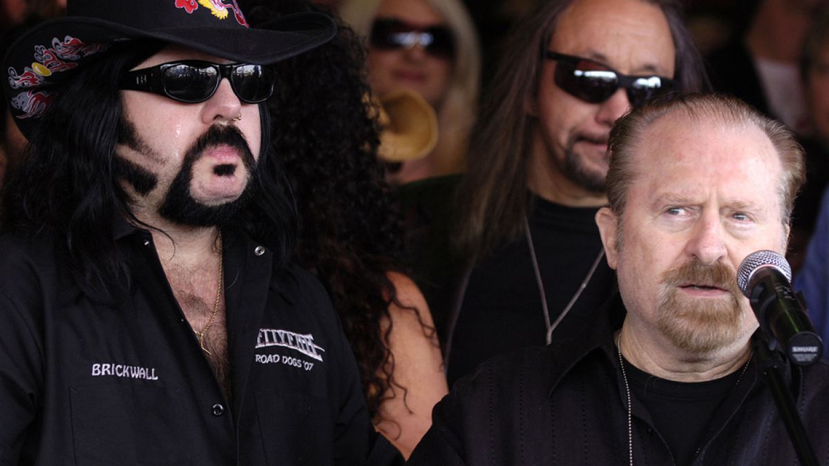 Dimebag’s dad releases book Over My Left Shoulder | Louder