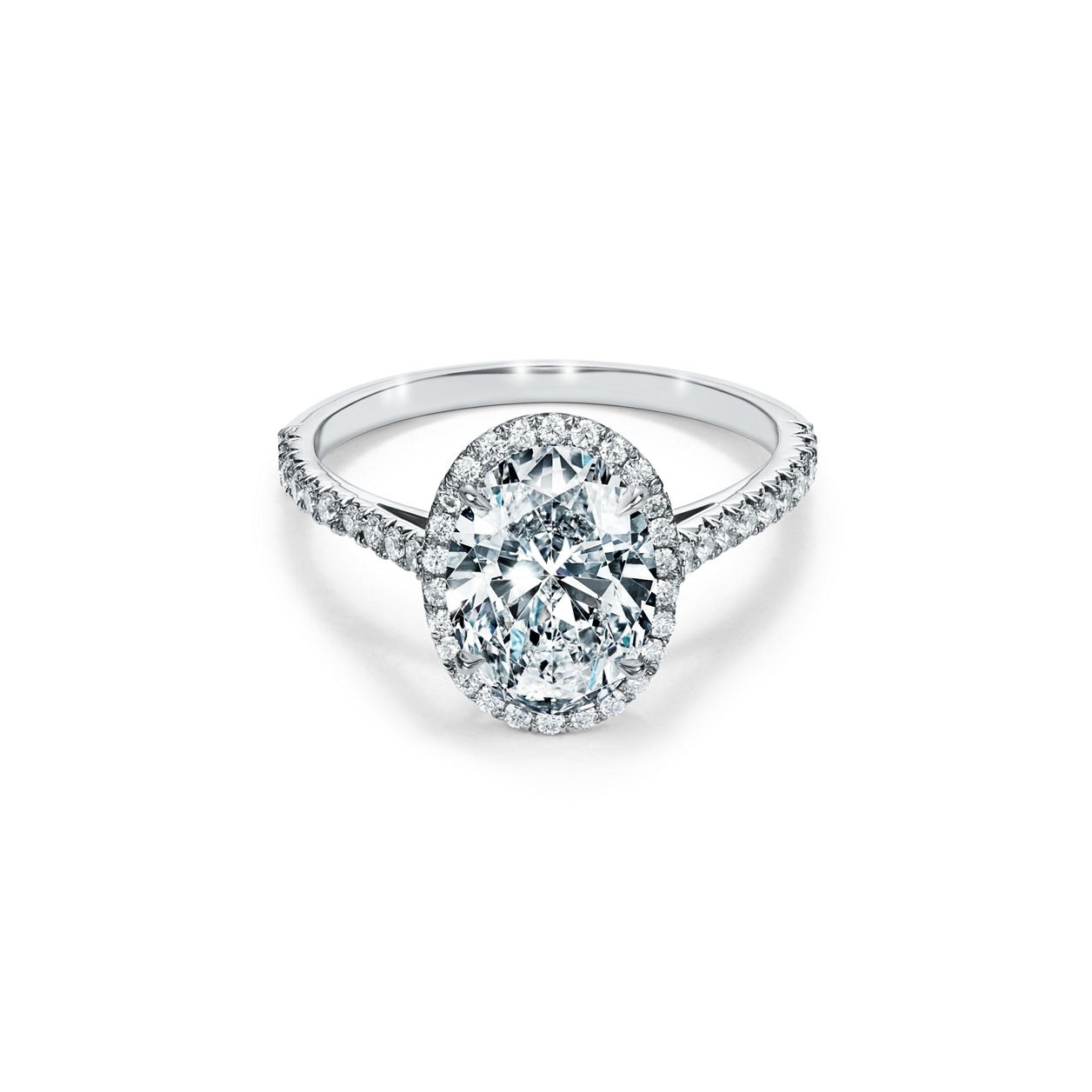 Tiffany & Co. engagement ring worn by Elsa Hosk