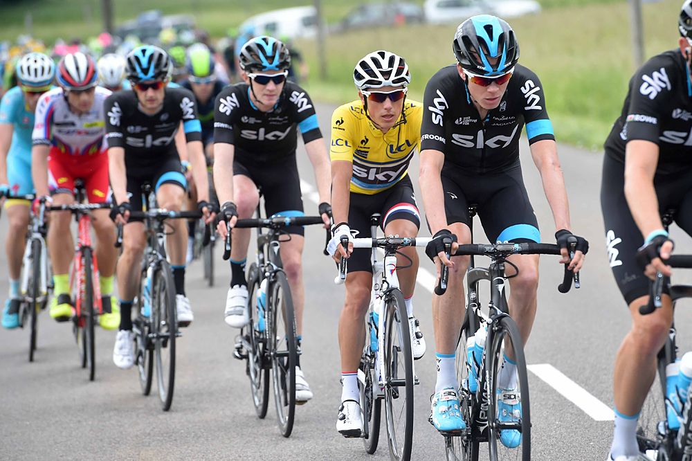 Team Sky lead the field with race leader Peter Kennaugh