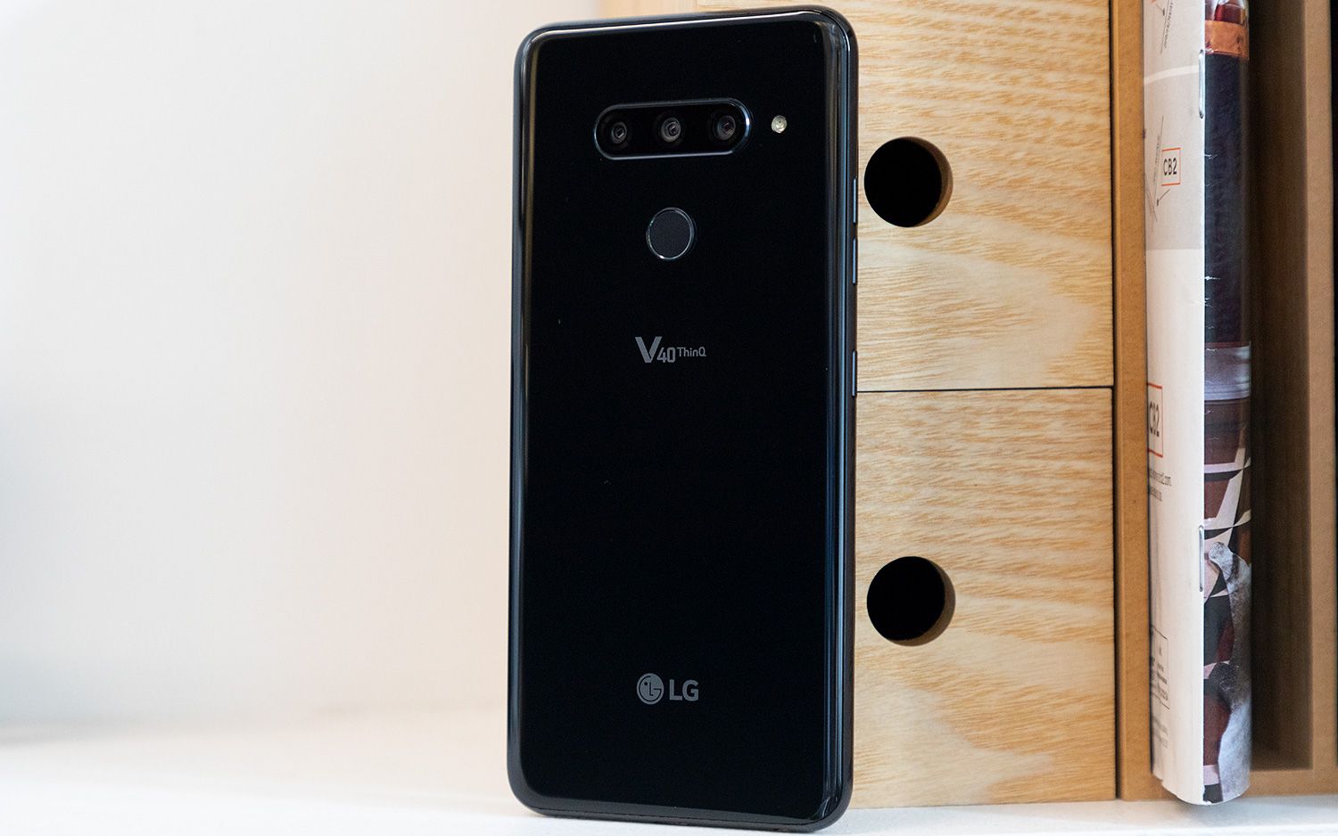 LG V40 ThinQ Review: More Cameras, More Problems | Tom