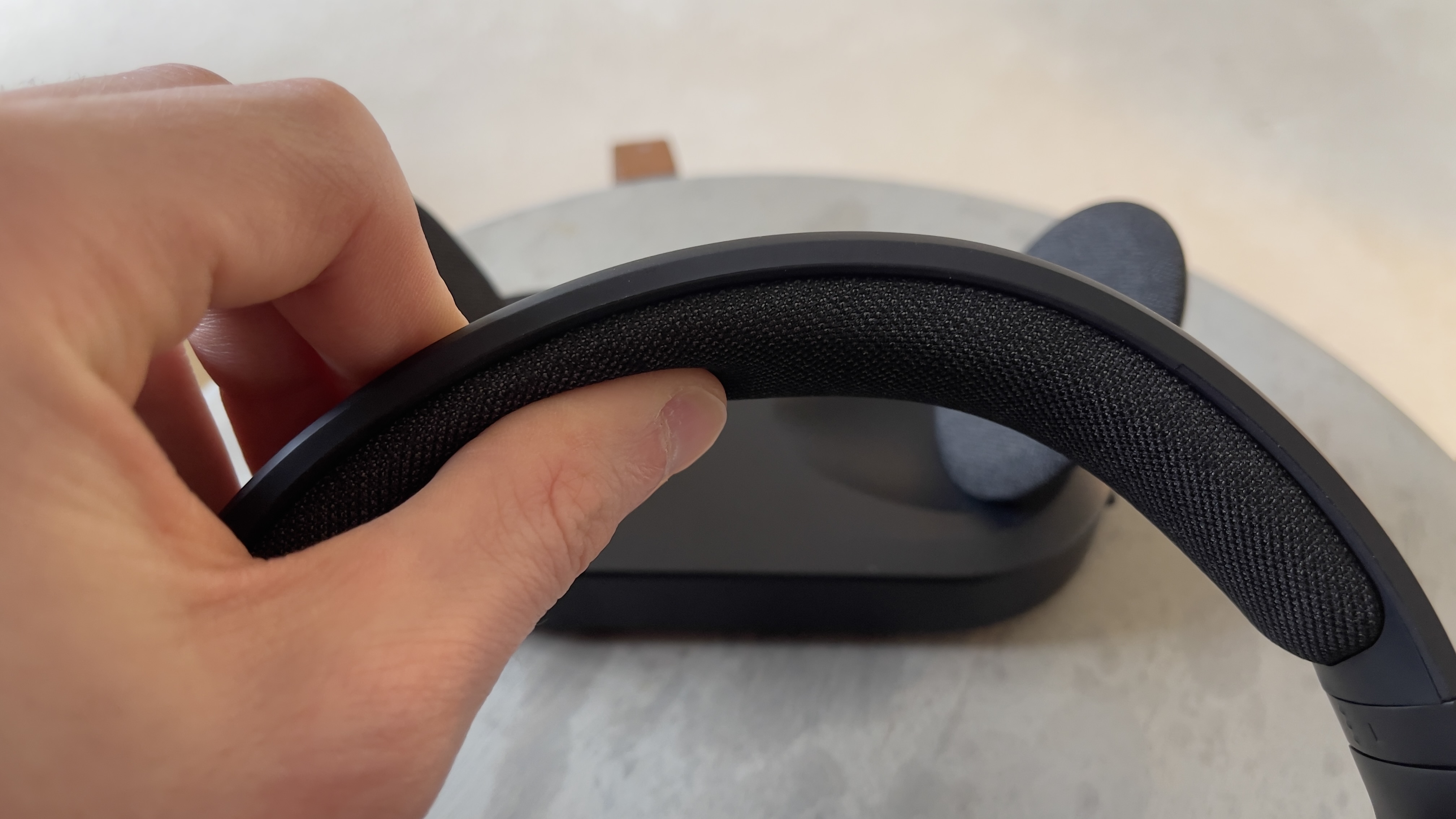 نظرة على عقال Fractal Scape الفخم