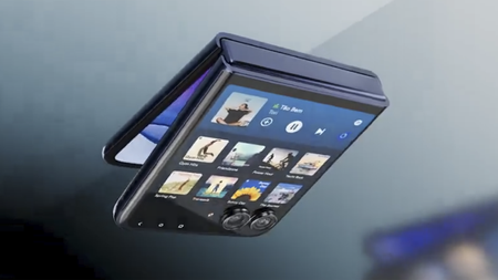 Motorola Razr 50 Ultra video still