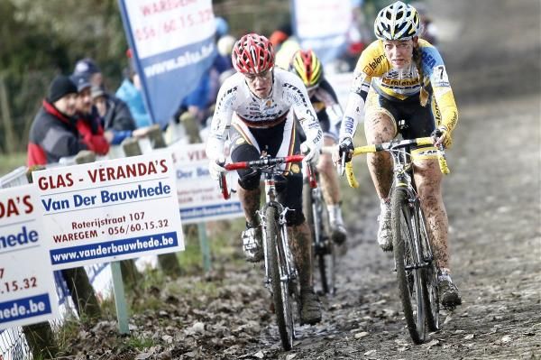 Hanka Kupfernagel and Sophie de Boer on the Koppenberg