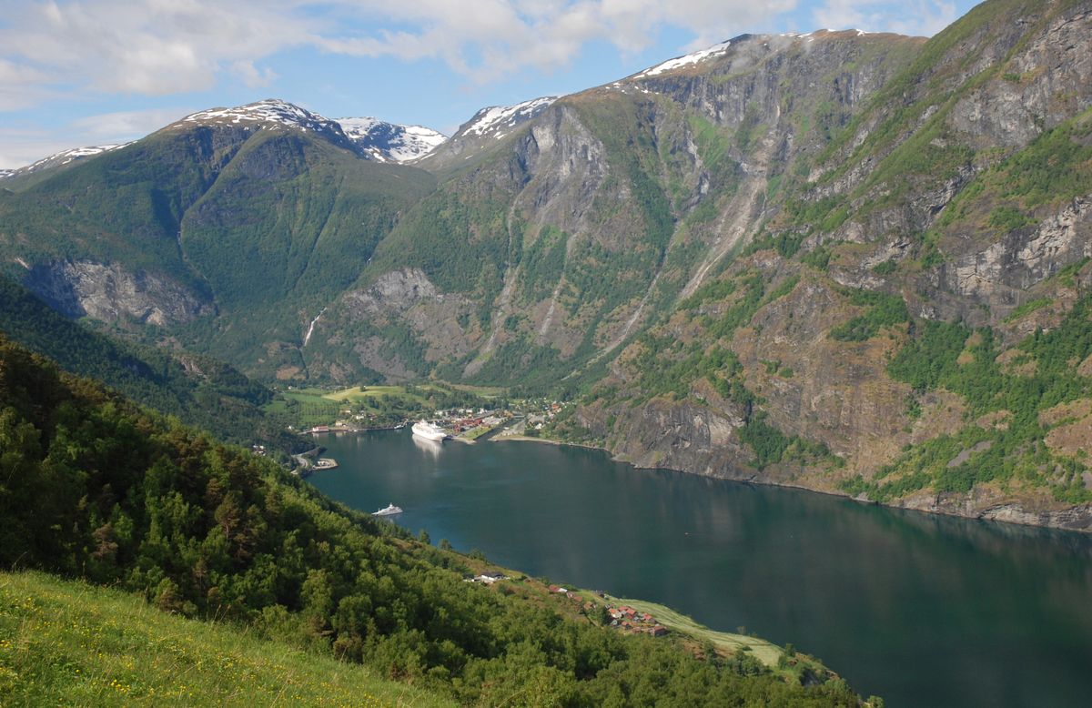 Norway seiche wave