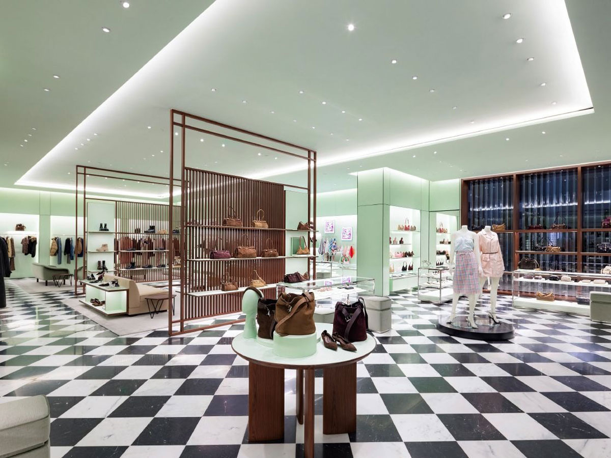Prada&#039;s new store in Topanga