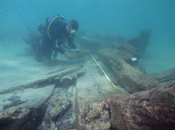 shipwreck diver