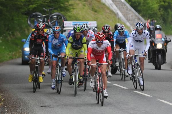 Members of the breakaway climb.