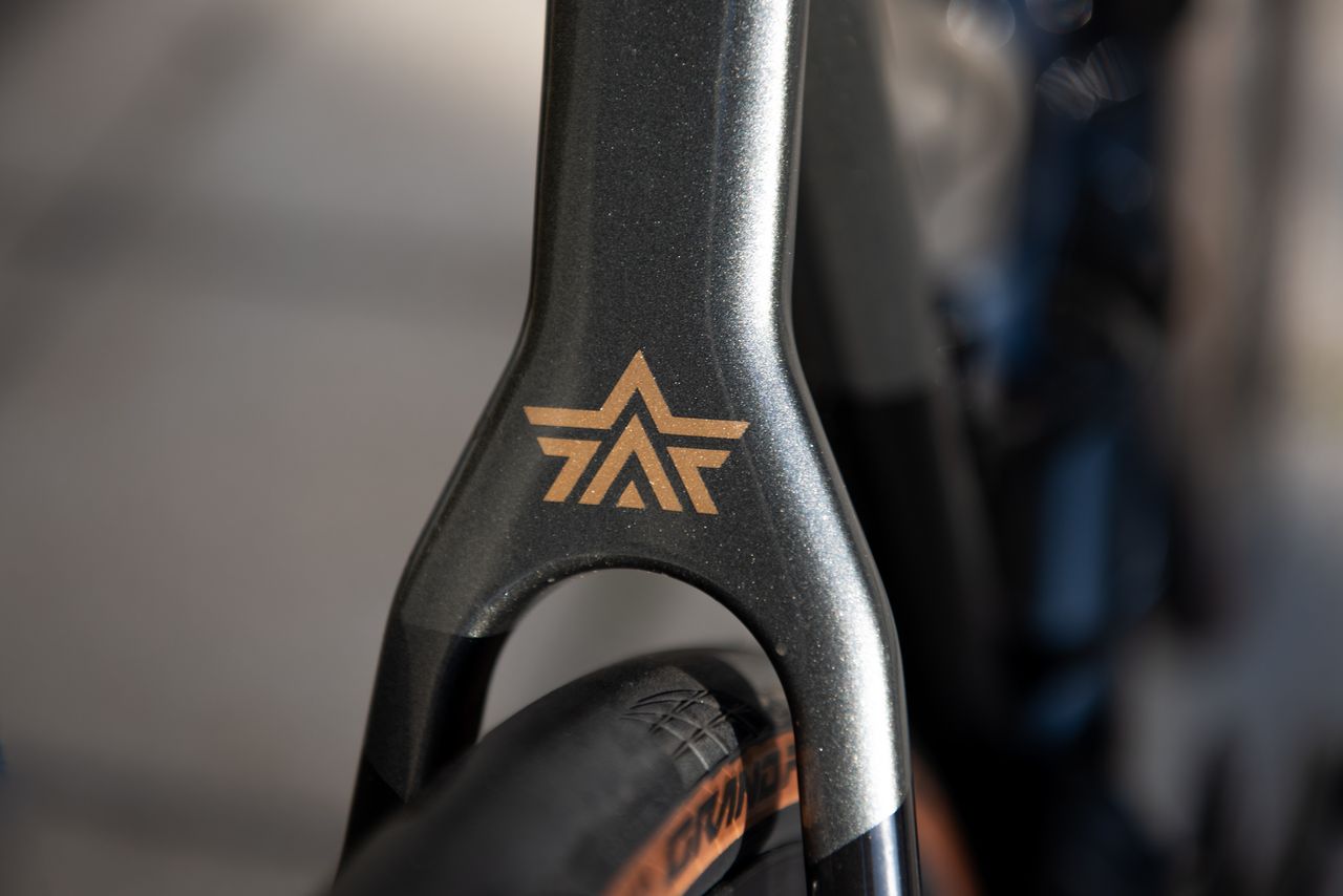 Argonaut RM3 - close up and side-on bike photos