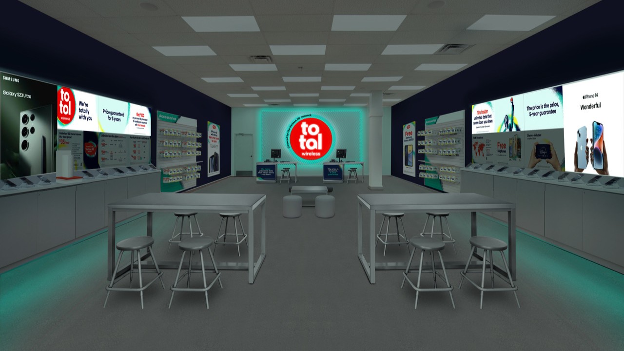Total Wireless retail shop.
